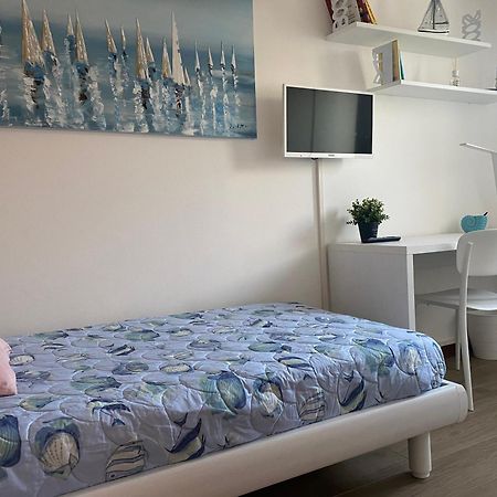 Residence Outlet Vivaldi Новента ди Пиаве Екстериор снимка