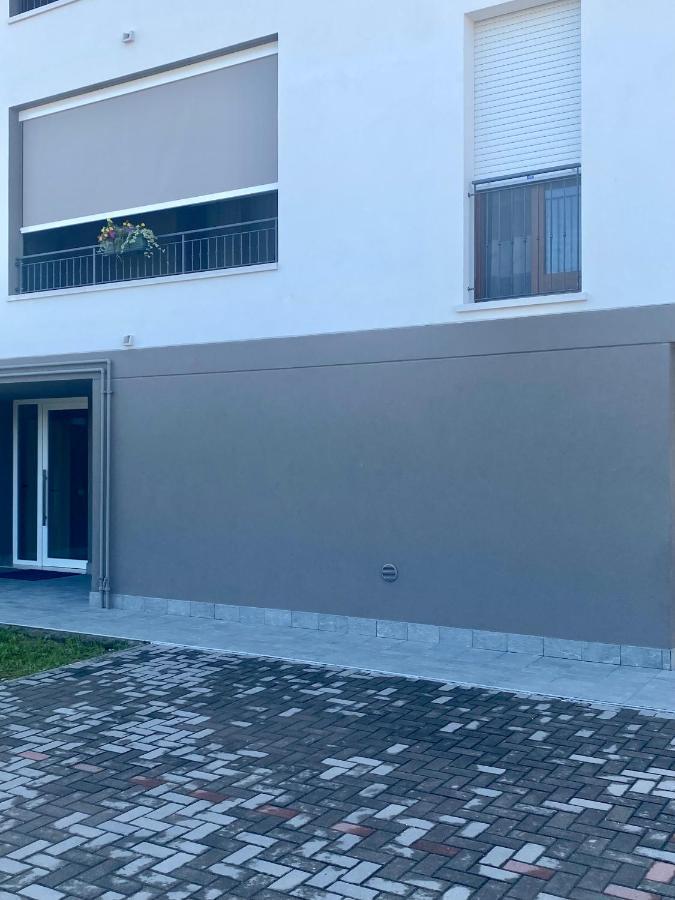 Residence Outlet Vivaldi Новента ди Пиаве Екстериор снимка